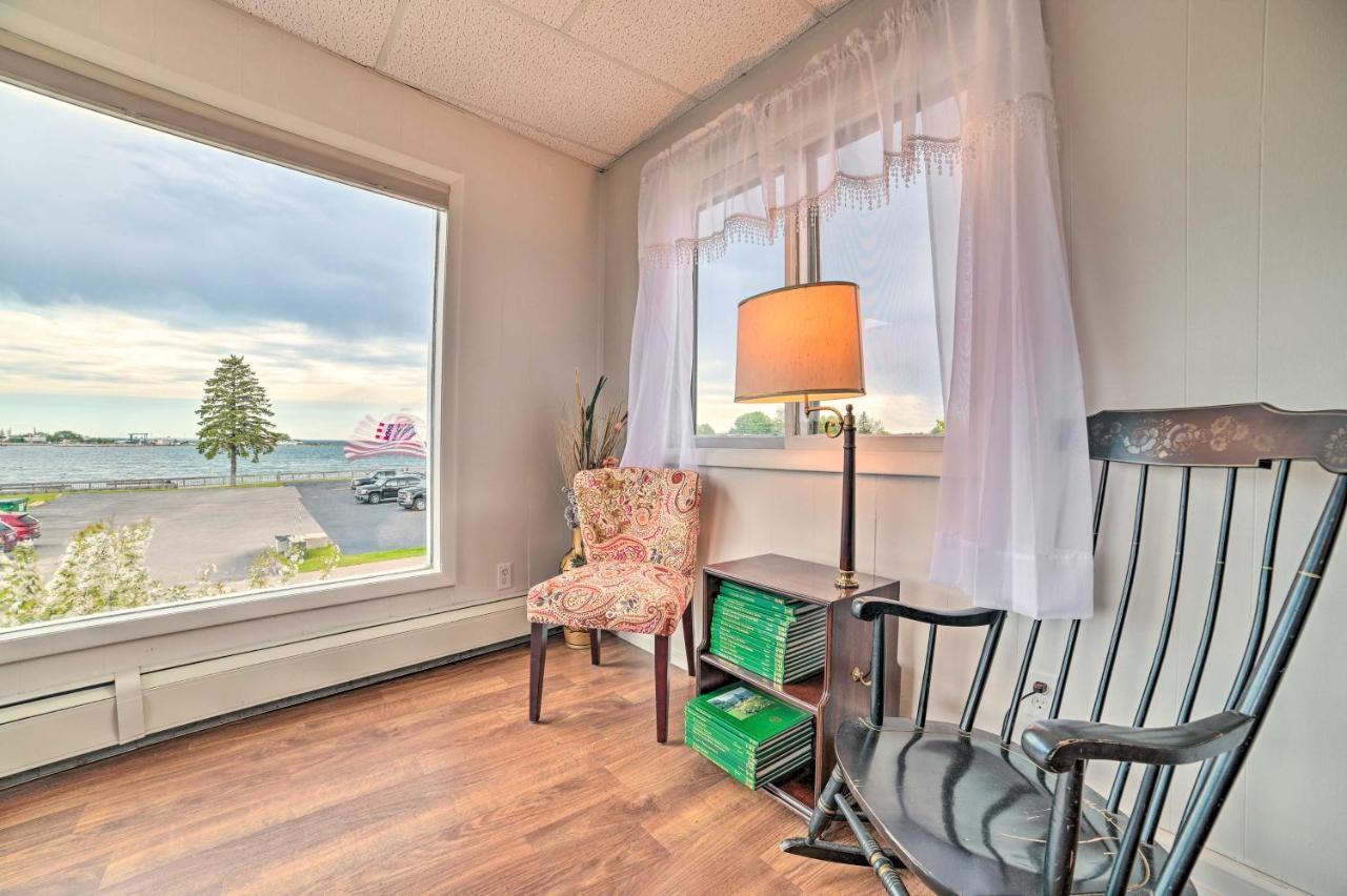 Walkable St Ignace Condo With Lake Huron Views Saint-Ignace Extérieur photo